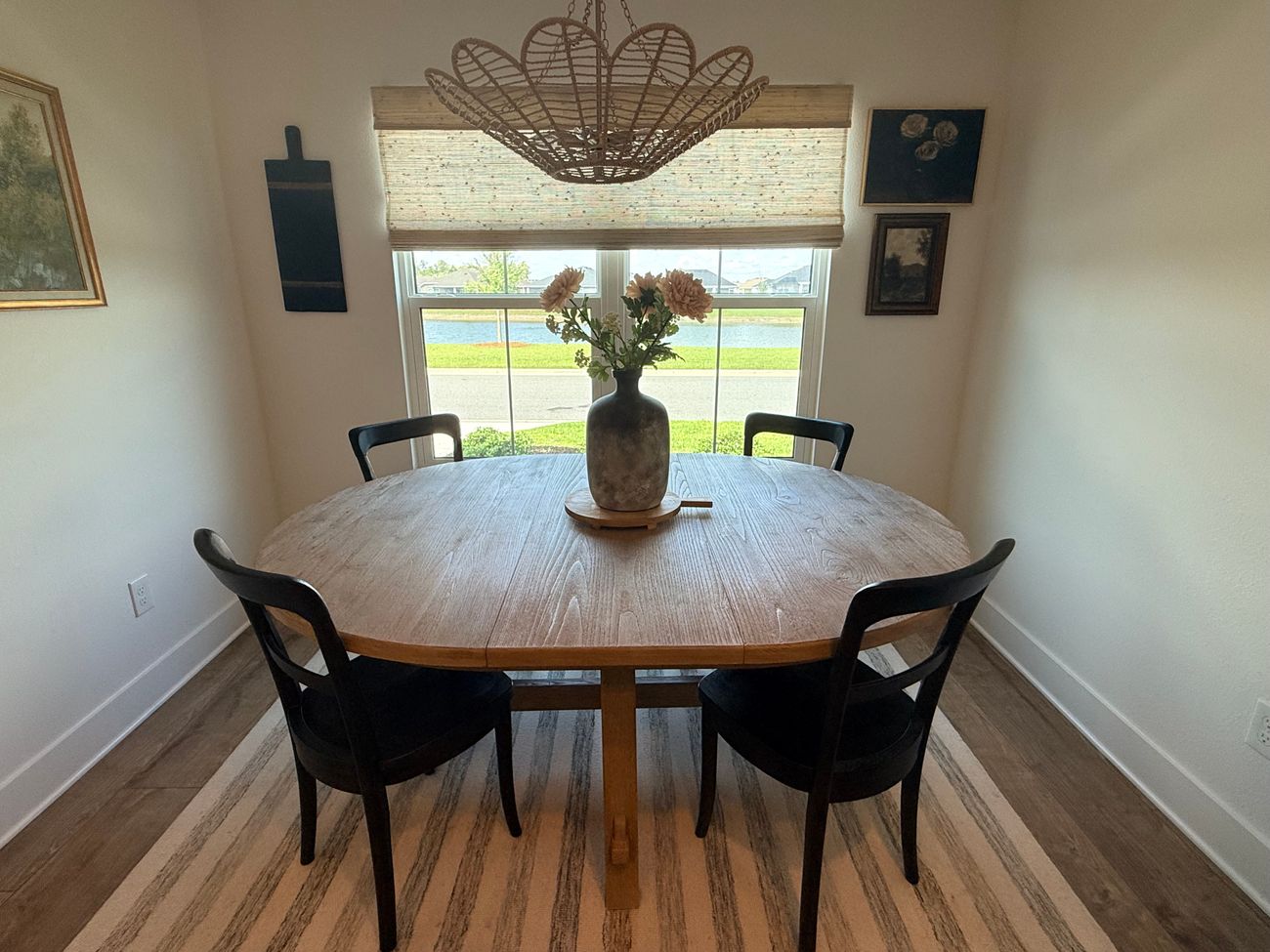 Dining room with panoramic waterfront window